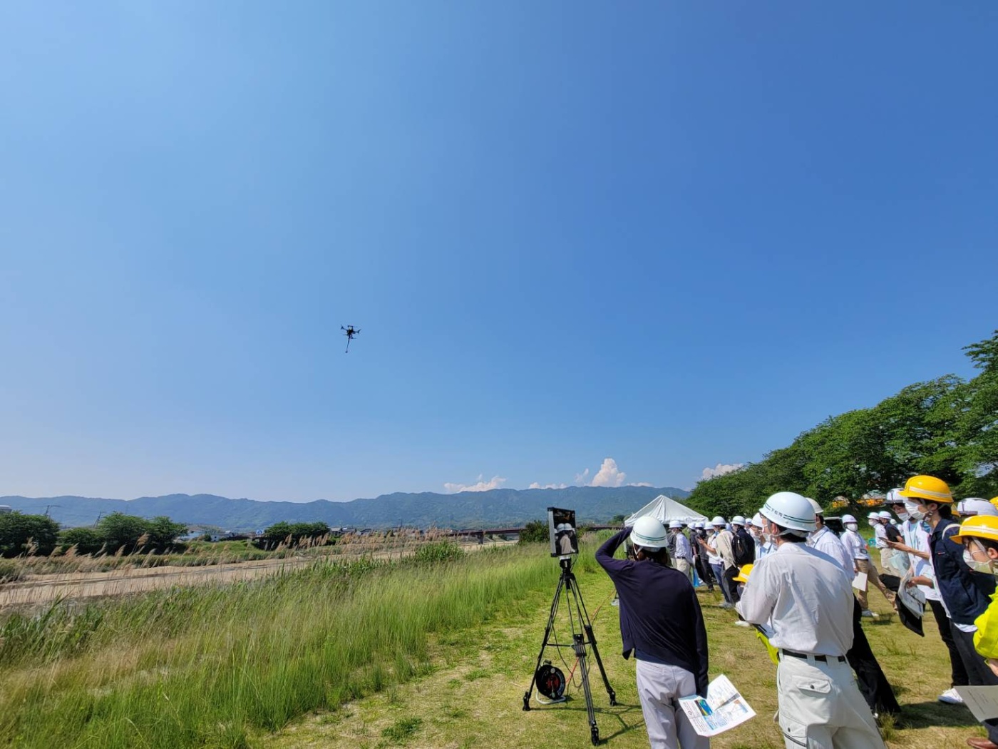 「ドローンで監視」関連画像