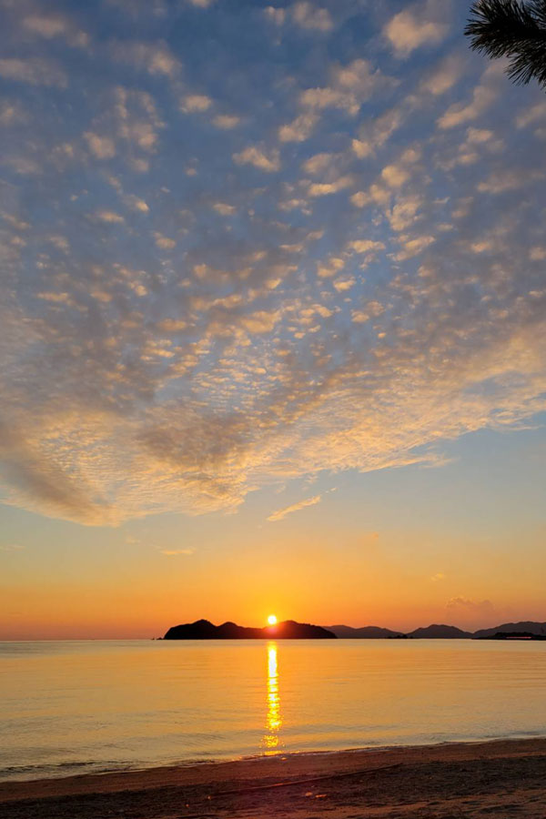 「最高の夕日、秋の空」関連画像